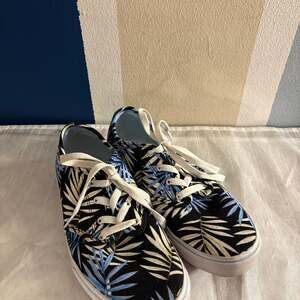 Vans Camden Deluxe Low Top Palm Tree Print Sneakers Blue Black